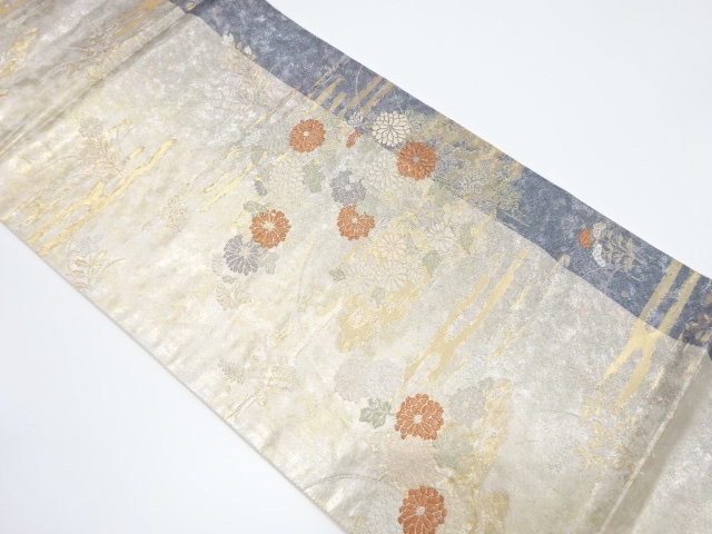 拓殖織物製　ヱ霞に秋草模様織出し袋帯